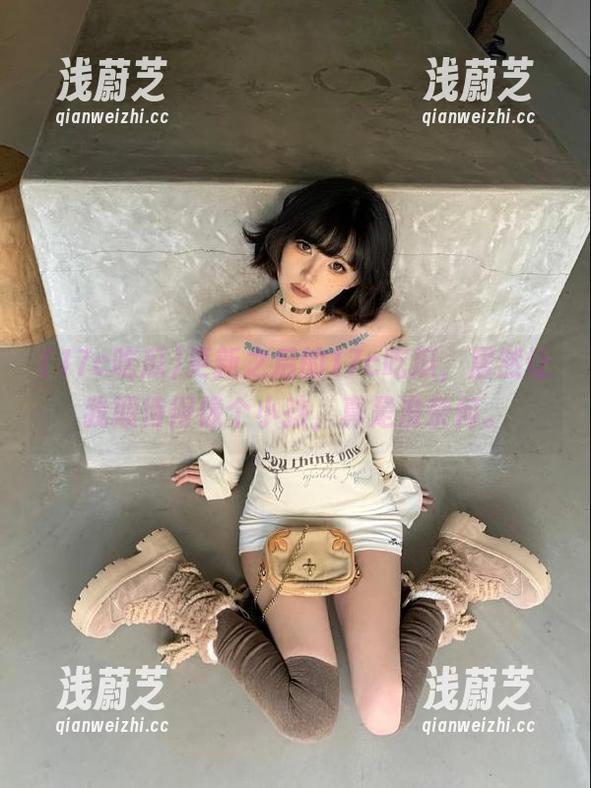 更新之后的17c吃瓜，居然让我期待得像个小孩，真是没奈何。