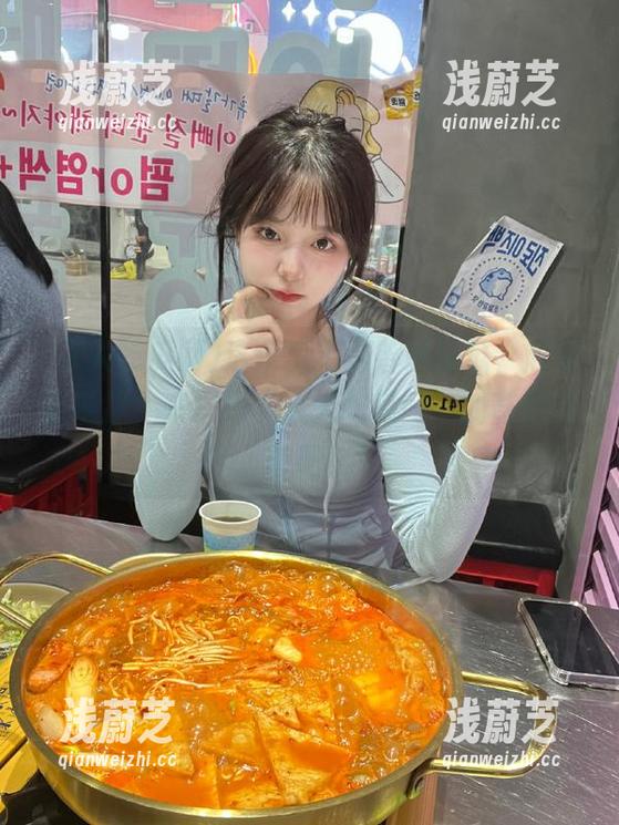 这条瓜不是普通的瓜，赶紧点链接，来探探“人人吃瓜网”的奇妙味道吧！