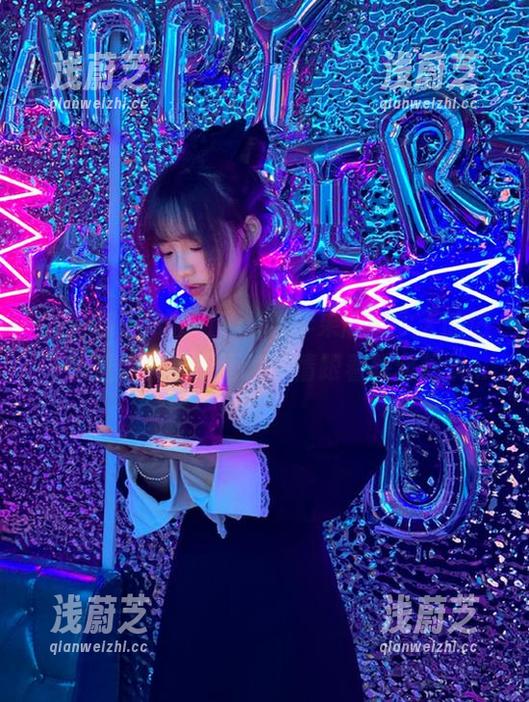 吃瓜17cgg苹果版，今天的热搜榜让我彻底无语，心情跟着跌宕起伏...