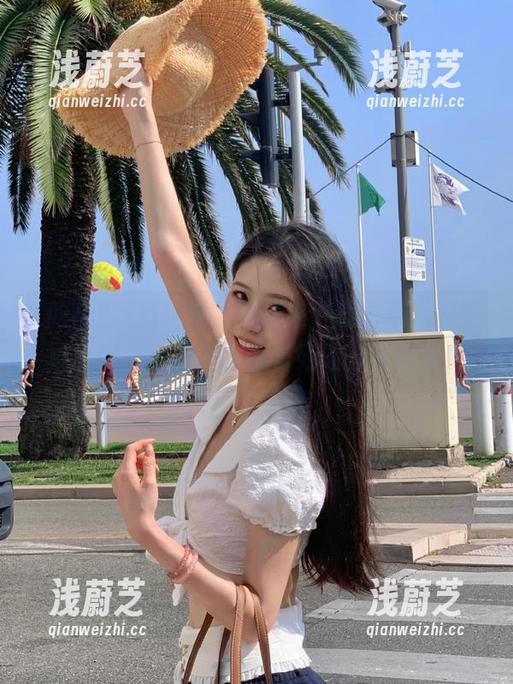 吃瓜网 别犹豫了,快来下载吃瓜网的安卓版本,听说上面都有好戏等着你呢!