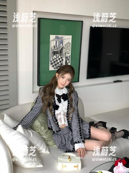 吃瓜网址里的新剧，把我带到了想象的世界，网页围绕着我的思绪打转。