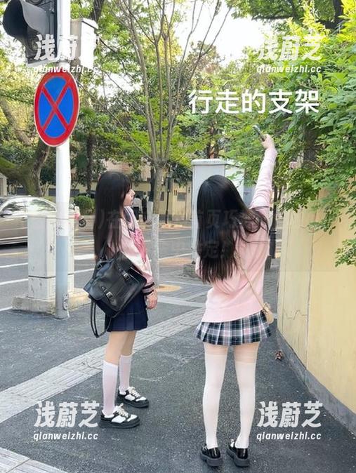 在国产黑料首页巧遇心仪的瓜，仿佛命中注定！