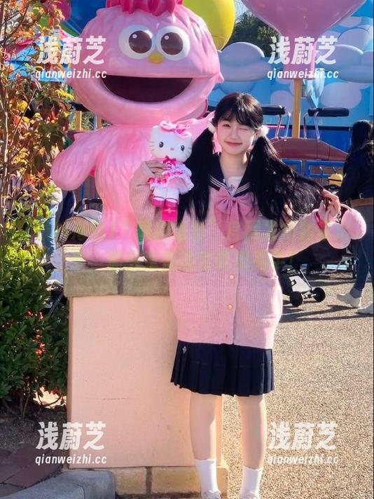“爆料海角”官网发布独家指南，墙头草都能变吃瓜高手！