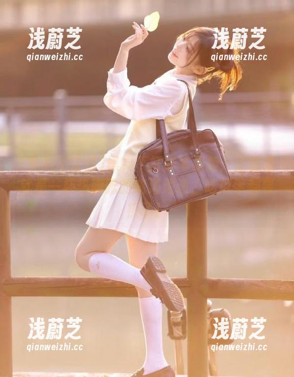 黑料不打烊苹果版：正能量就是一杯热腾腾的鸡汤速递，吃瓜手都要热了！