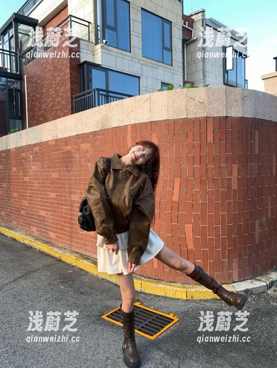 黑料在线 来黑料在线分享我的观看心得,上面真是有种说不出的魔力~