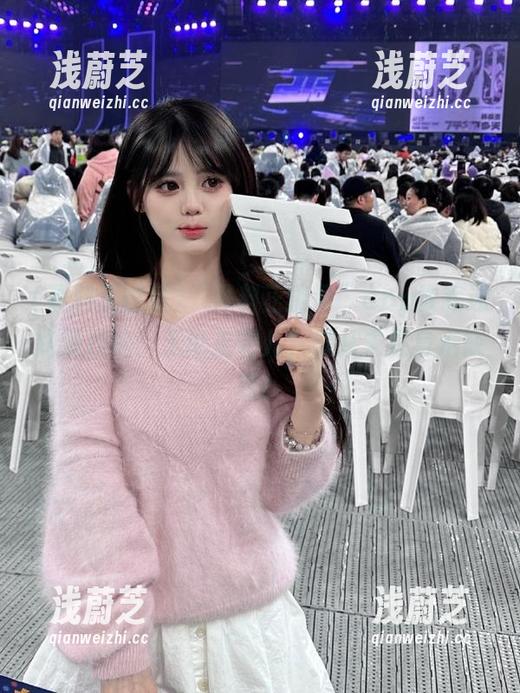 “黑料正能量”app教我迷路新技能：无论走哪儿，瓜从未在身后缺席！