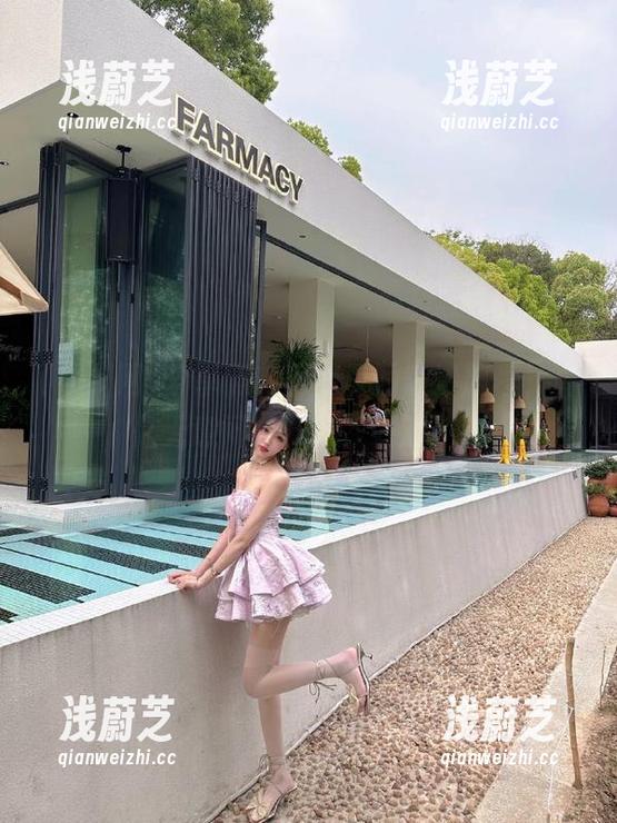 分享黑料网网页的奇妙旅程，真是无意间点开了“好戏”！